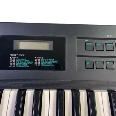 Yamaha DS55 Synthesizer w/ AC & Manual image 8