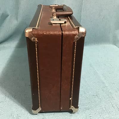 Henkin Clarinet with Mouthpiece, Stand, and Case image 10