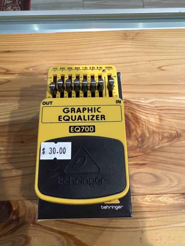 Behringer EQ700