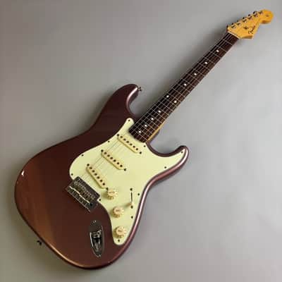 Fender Hybrid 60s stratocaster Burgundy Mist image 2