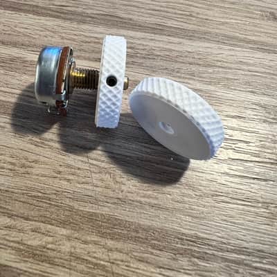 White roller wheels for Jaguar/Jazzmaster image 5