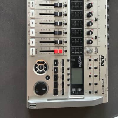 Zoom R24 USB Audio Interface / Digital Multitrack Recorder / Control Surface 2010s - Silver image 2