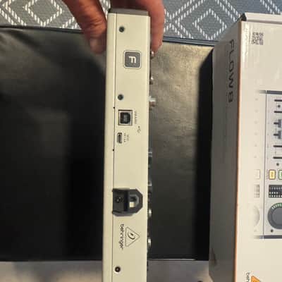 Behringer FLOW 8 Bluetooth Controlled 8-Input Digital Mixer 2020 - Present - Grey image 2