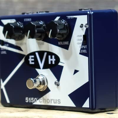 MXR EVH 30 5150 Chorus Eddie Van Halen Classic Chorus Stereo Output Effect Pedal image 2
