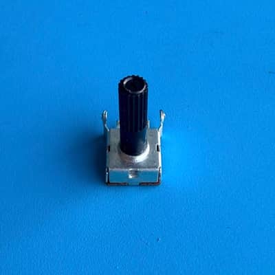 Fender Frontman 15R (PR493) Guitar Amp Part: Potentiometer B50K Pot [Knurled] image 5