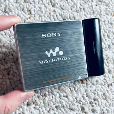 Sony MZ-E900 Walkman MiniDisc Player, Decent Gray&Silver ! Working ! image 2