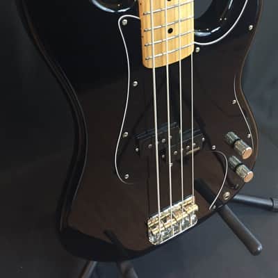 Vintage V4MTB Tony Butler Signature P-Bass 4-String Bass Guitar Gloss Black image 6