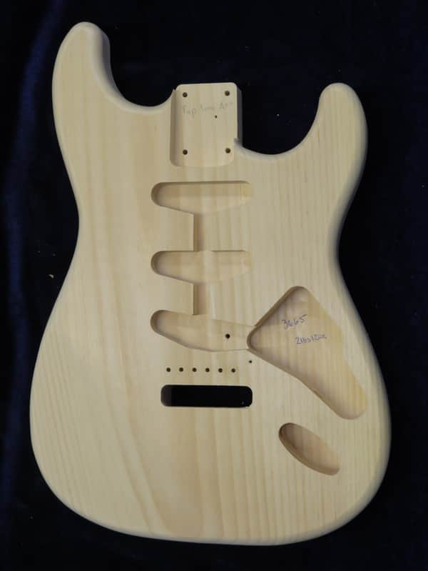 1 Piece 40yr Aged Pine Strat Style body - 2lbs 12oz #3665 *IMPORT CHARGES INCLUDED image 1