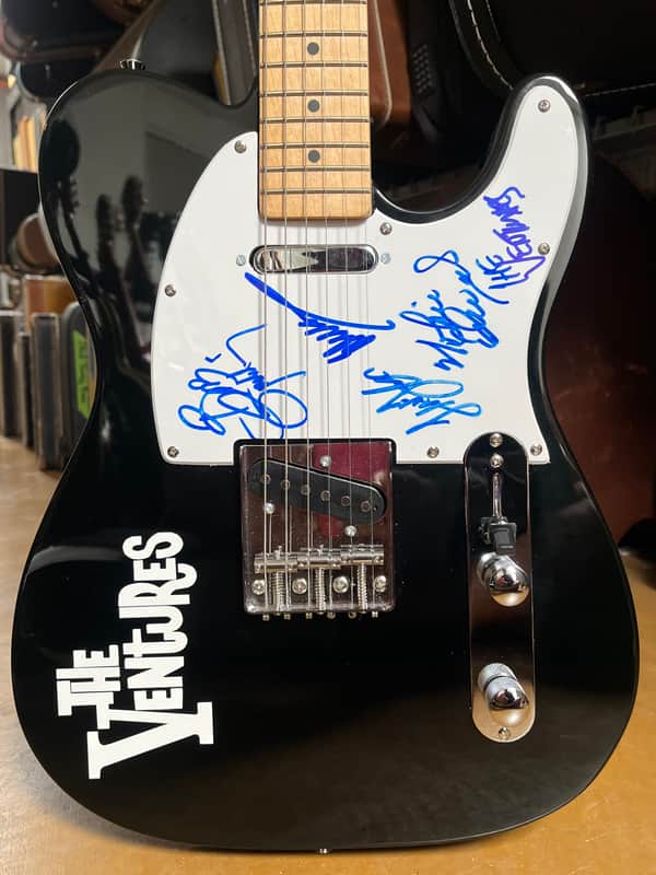 “THE VENTURES” Signed Electric Guitar w/ Proof Photos & G&G Hard Case image 1