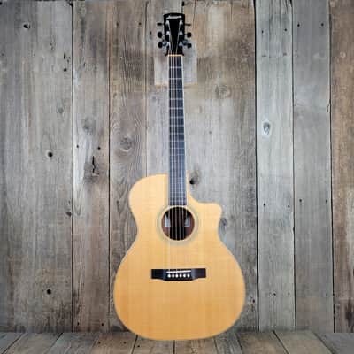 Larrivee OMV-03 2004 Mahogany W/ stock pickup system & hard case- Natural image 2
