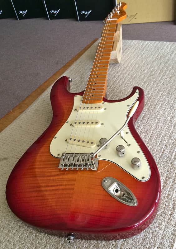 Dean Zelinsky Private Label | Tagliare Custom | Cherry Sunburst