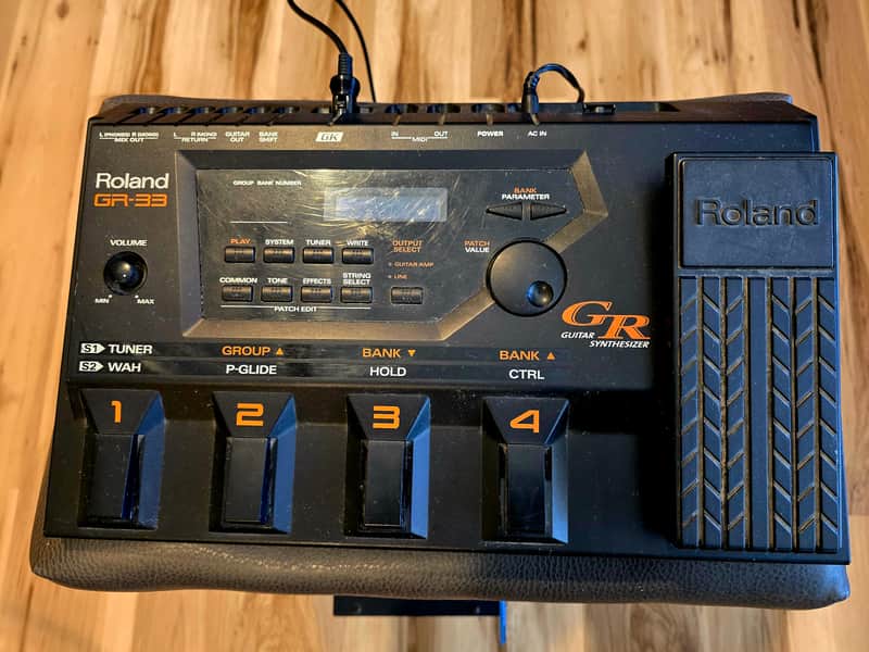 Roland GR-33