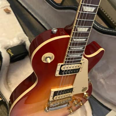 Gibson Les Paul Classic 2022 Cherry Burst Upgraded Locking Tuners Upgraded Gibson case image 8