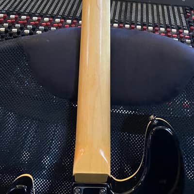 FENDER AERODYNE LINED FRETLESS W/DUNCAN PU'S ACTIVE PRE image 6