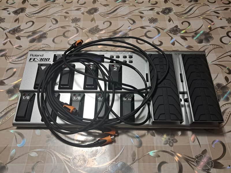Roland FC-300 MIDI Foot Controller 2007 - 2023 - Silver image 1