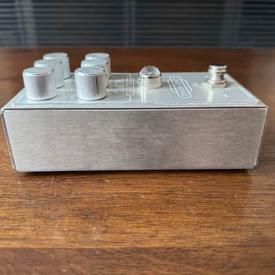 Origin Effects Cali76 Compact Deluxe Compressor Limited Edition - 10th Anniversary 2022 - Laser Engraved Silver image 6