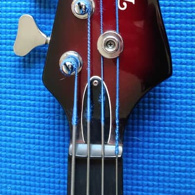 HAMER USA 1996 Cruise "J" Style Fretless Cherry/Black Burst Bass image 4