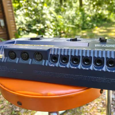 Roland GR-09 guitar synth + GK-3 divided pickup image 6