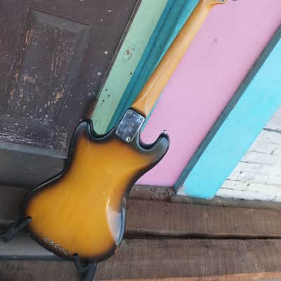 Fender Bass V 1967 - Sunburst image 4