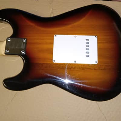 Sawtooth Electric Deluxe Strat Guitar Sunburst Maple Neck image 3