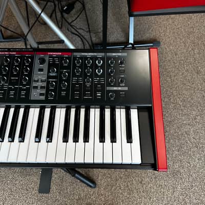 Roland V-Stage 76 Digital Stage Piano 2025 - Present - Black image 9
