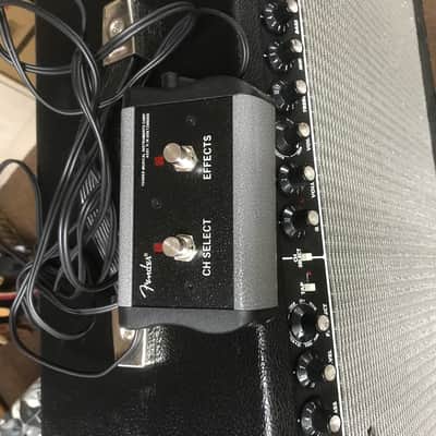Fender Champion 100 watt 2x12 combo guitar Amplifier Amp w/ footswitch, stand - used - Local Pickup image 4