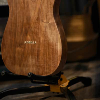 Handmade 60s T‑Style Custom 2026 – Walnut Shellac Semi‑Matte Light Relic image 3