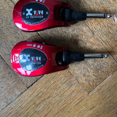 Xvive U2 Wireless Guitar System 2010s - Red image 2