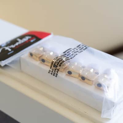 Fender Deluxe Cast/Sealed Guitar Tuning Machines with Pearl Buttons Set 2011 image 4
