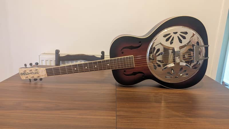 Gretsch G9220 Bobtail Round-Neck Acoustic Electric