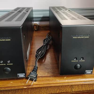 Pair of Marantz MA500 monoblock amplifiers in excellent condition - 1980's image 1