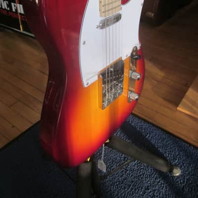 Amati Tele-Style Single Coil Electric Guitar Cherry Sunburst w/ Gig Bag 30TCHG image 10