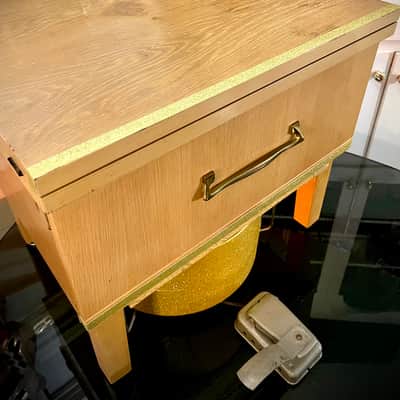 Rotary Connection Vibra-Table MINI PLUS! Leslie/Rotary guitar speaker cabinet/fliptop table with upfiring vintage 10” speaker and 12” downfiring into Leslie. Speed control foot switch. LIGHTS UP! 50 watts/16 ohms 2026 - Blonde wood / gold sparkle image 3