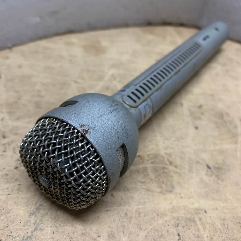 1960 – 1989 Electro-Voice RE15 Cardioid Dynamic Microphone Sat…