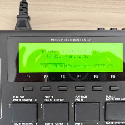 Akai MPC1000 Music Production Center 2004 - 2013 - Black image 3