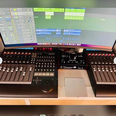Mackie MCU Control Universal DAW Control Surface 2004 - 2008 - Gray image 2