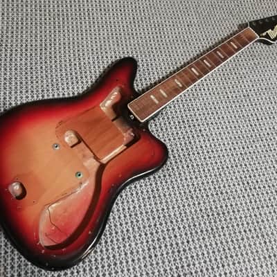 Musima de Luxe 25v 1970s 3 Color Sunburst Jazzmaster / Jaguar variation image 2