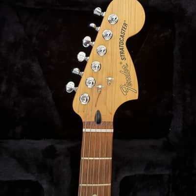 Fender Deluxe Roadhouse Stratocaster with Pau Ferro Fretboard 2018 - 2021 - Mystic Ice Blue image 3