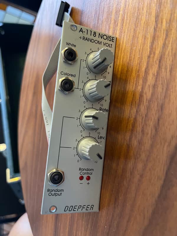 Doepfer A-118 Noise and Random Voltage Generator image 1