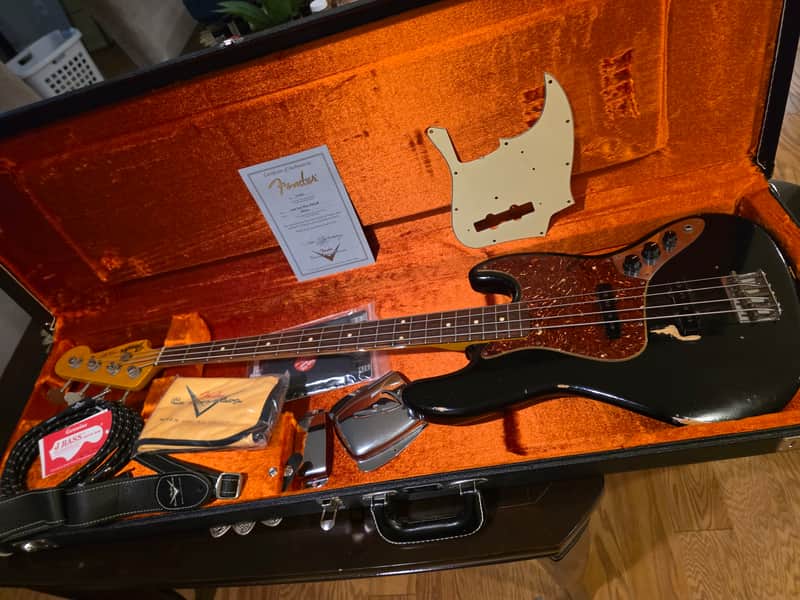 Fender Custom Shop 1964 jazz bass relic