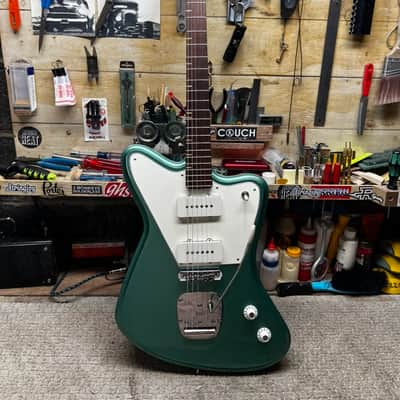 Redeemed Guitars DeVille 2024 - Inverness Green, Jazzmaster meets non-reverse Firebird image 4