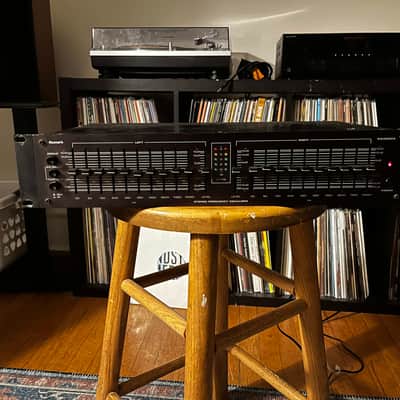 Numark EQ2500A mid-90s-ish - Black image 1
