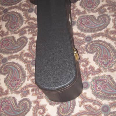 new open box very near A+ genuine Taylor Grand Auditorium Deluxe Brown Hardshell Case (5201-55) textured dark brown vinyl over 3-ply wooden structure, Foam padding covered w/ red plush crushed velvet lining, brass plated latches, padded handle image 16