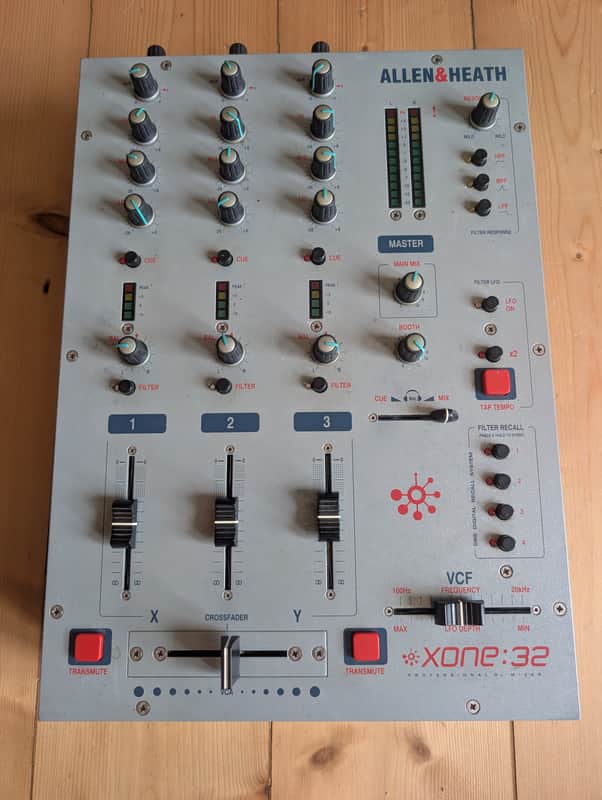 Allen & Heath XONE:32 Professional DJ Mixer