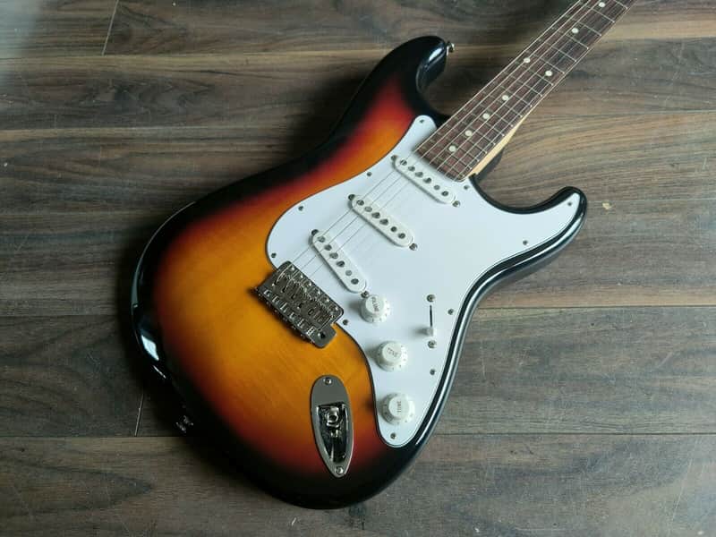 2017 FGN Japan (Fujigen) JST-6R J-Classic Stratocaster (Sunburst