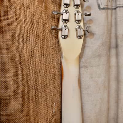 Danelectro Deluxe Model 6037 DC-3 1959 - Walnut image 9