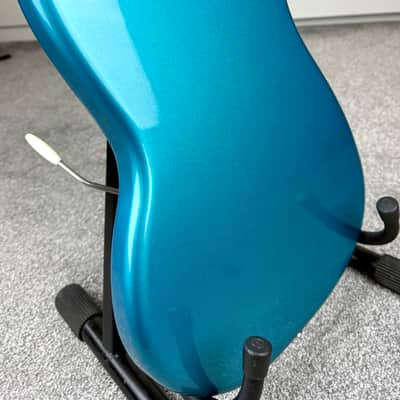 Fender Vintera '60s Mustang with Pau Ferro Fretboard - Lake Placid Blue image 5