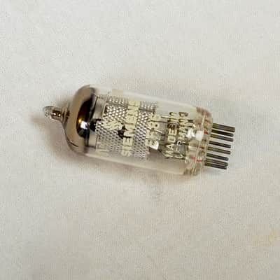 Siemens 6267/ EF86 pre amp tube NOS image 3