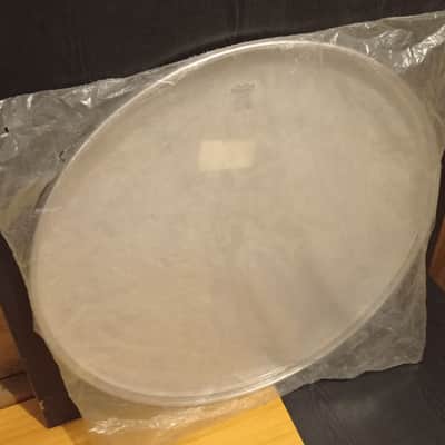 Remo RARE (NOS) Legacy LA / With Reemlar 24"bass drum head 80s-90s  - Classic white 🤍 image 4