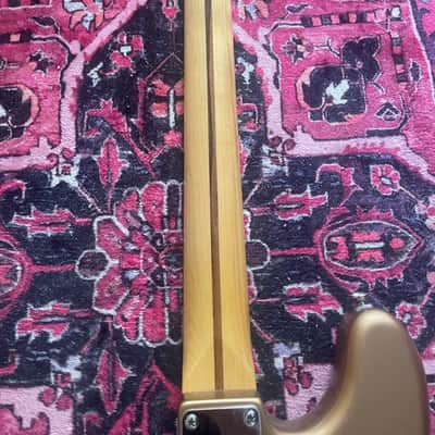 Squier Vintage Modified Bass VI 2015 - Golden. image 8